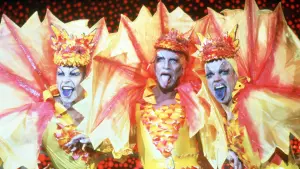 Задник к фильму "Приключения Присциллы, королевы пустыни" #228843