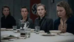 Задник к фильму "Дегустаторши" #607560