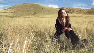 Видео к фильму OLIVIA RODRIGO: driving home 2 u (a SOUR film) | jealousy, jealousy Clip