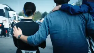 Задник к фильму "Итальянская гонщица" #207533