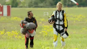 Задник к фильму "Любовь не по размеру" #308866