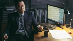 Задник к фильму "Перекрёстный огонь" #333788