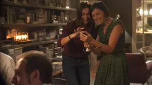 Задник к фильму "Идеальные незнакомцы" #184111