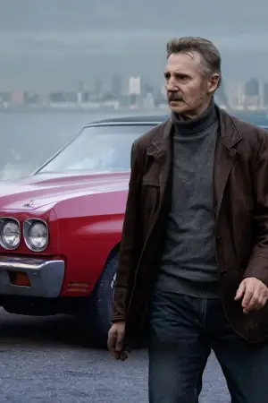 Постер к фильму "Профессионал" #634778