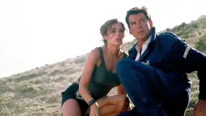 Задник к фильму "007: И целого мира мало" #625728