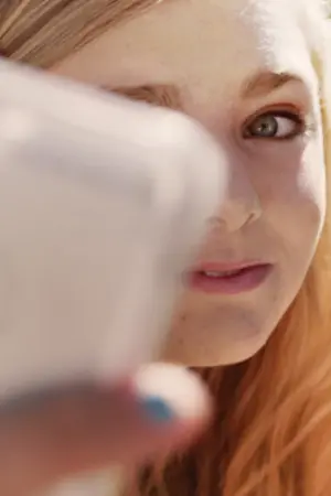 Постер к фильму "Восьмой класс" #234017