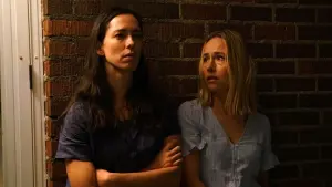 Задник к фильму "Дом на другой стороне" #274357