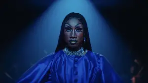 Задник к фильму "Женщина" #737293