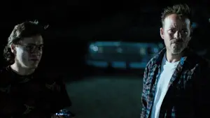 Задник к фильму "Поворот не туда: Дом зла" #331090