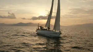 Задник к фильму "Segeljungs - Mit Null Ahnung um die Welt" #784496