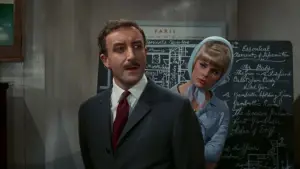 Задник к фильму "Выстрел в темноте" #714168