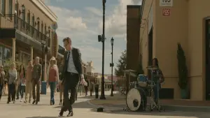 Задник к фильму "Жизнь Чака" #530748