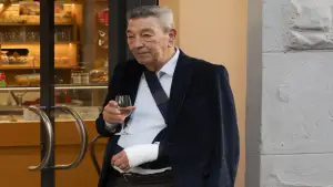 Задник к фильму "Come ti muovi, sbagli" #540044