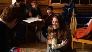 Задник к фильму "Мисс Плохое поведение" #406617