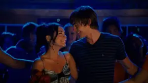 Задник к фильму "Классный мюзикл 3: Выпускной" #721439