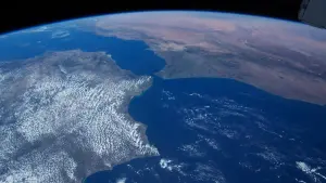 Задник к фильму "Прекрасная планета" #417300