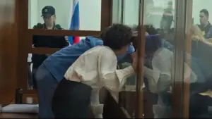 Задник к фильму "Politzek, les voix qui défient le Kremlin" #773657