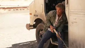 Задник к фильму "Беги и стреляй" #343338