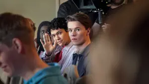 Задник к фильму "Молодые монархи. За кадром" #367681