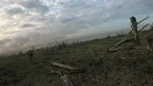 Задник к фильму "2000 Meters to Andriivka" #539417