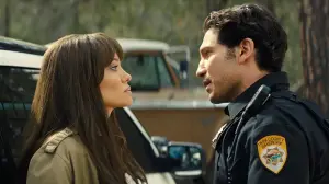 Задник к фильму "Те, кто желает мне смерти" #270739