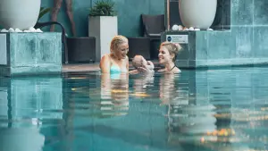 Задник к фильму "Этажом ниже" #352690