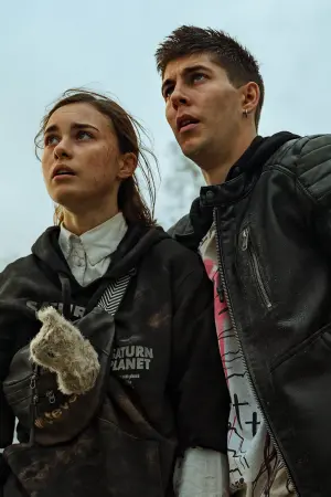 Постер к фильму "Мира" #316674