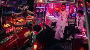 Видео к фильму E-Sarn Zombie | ตัวอย่างเต็ม "อีสานซอมบี้" [OFFICIAL TRAILER] | 28 ธันวาคมนี้ ในโรงภาพยนตร์