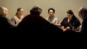 Видео к фильму Люди | Official International Trailer