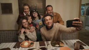 Задник к фильму "Неуязвимый мальчик" #605781