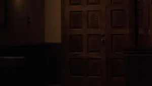 Задник к фильму "Незнакомцы" #685631