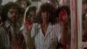 Задник к фильму "Пираньи 2: Нерест" #386851