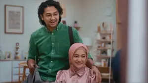 Задник к фильму "La Tahzan: Cinta, Dosa, Luka..." #672810