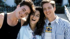 Видео к фильму Меньше нуля | Less Than Zero (1987) - Trailer