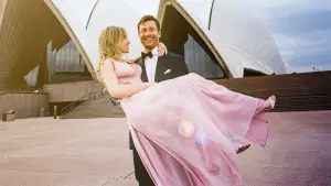 Задник к фильму "Кто угодно, кроме тебя" #575463