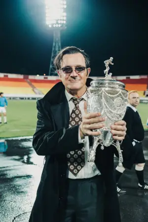 Постер к фильму "Золотой дубль" #543952