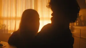 Задник к фильму "Кажется, мы остались одни" #417195