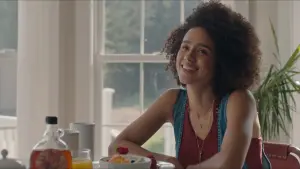 Задник к фильму "Холли Остается Ночевать" #437005