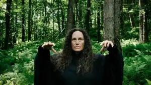 Задник к фильму "Мать мух" #551128