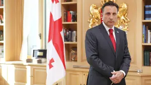 Задник к фильму "5 дней в августе" #440370