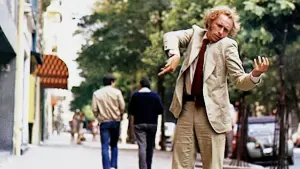 Задник к фильму "Высокий блондин в чёрном ботинке" #247587