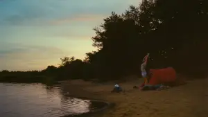 Задник к фильму "Райское озеро" #700718