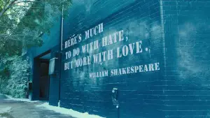 Задник к фильму "Кто угодно, кроме тебя" #575422