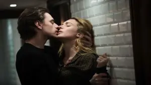 Задник к фильму "Обыкновенная страсть" #318957