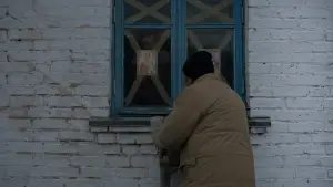 Задник к фильму "Сірі бджоли" #694442