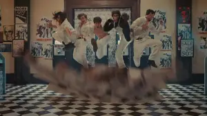 Задник к фильму "Быть лучше: История Робби Уильямса" #575458