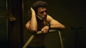 Задник к фильму "Достаточно взрослый" #385775