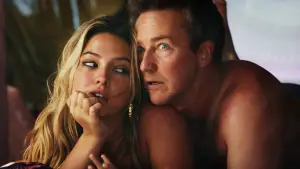 Задник к фильму "Достать ножи: Стеклянная луковица" #592461