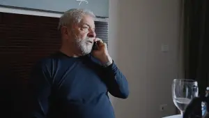 Задник к фильму "На краю демократии" #425078