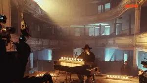 Задник к фильму "Sébastien Tellier au Théâtre de Mirecourt - Passengers" #775364